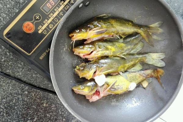 黄丫鱼烧豆腐的做法图解2