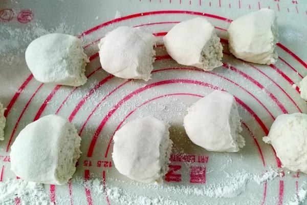 漏油羊肉蒸饺的做法图解4