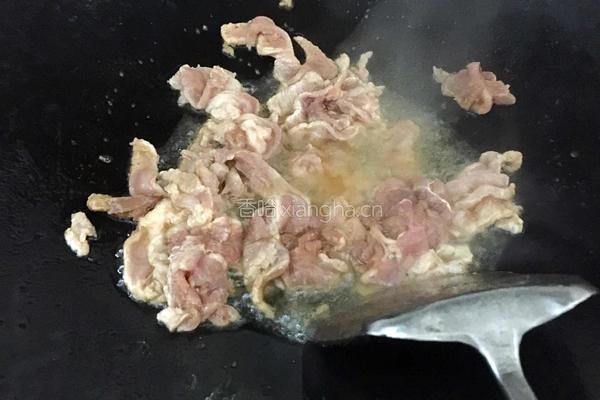 西兰花炒瘦肉虾仁的做法图解7