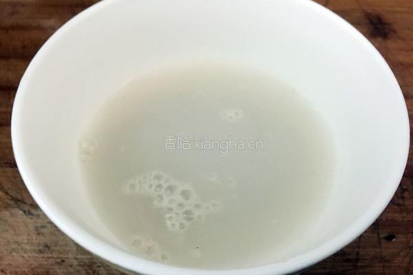西兰花炒瘦肉虾仁的做法图解9