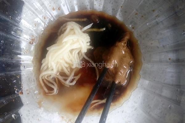 拌冷面的做法图解2
