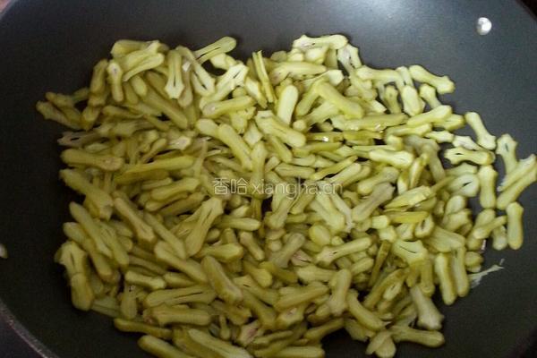 刀豆炒瘦肉的做法图解7