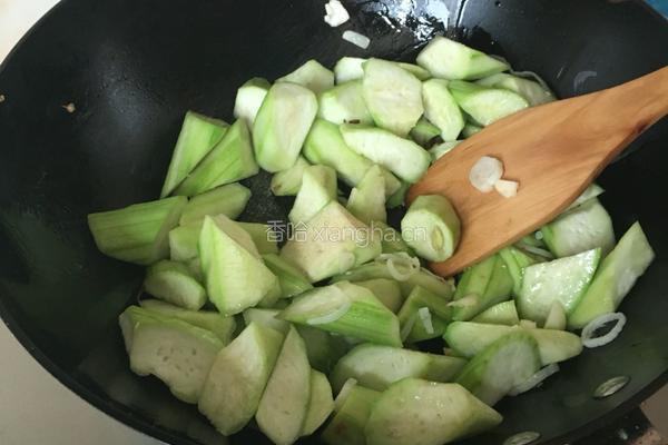 丝瓜炒鸡蛋的做法图解9