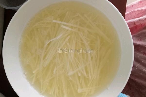 黄瓜丝土豆丝蚬子的做法图解1
