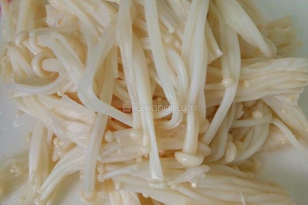 黄瓜金针菇卷的做法图解4