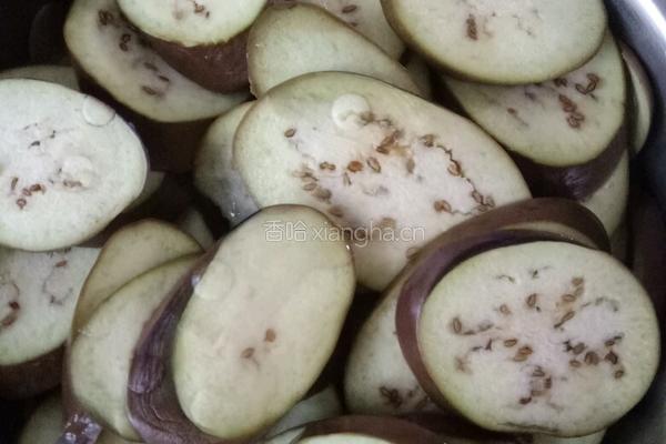 西红柿烧茄子的做法图解1