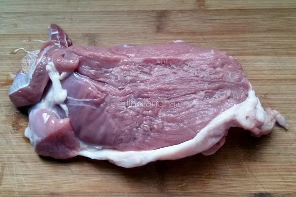 孜然牙签羊肉的做法图解1