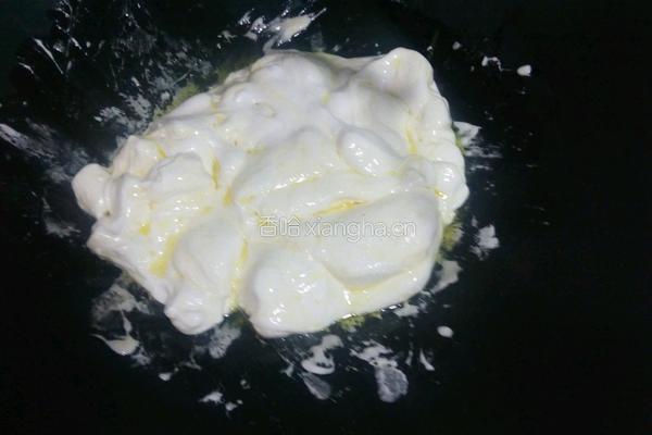 抹茶黑芝麻花生牛轧糖的做法图解4