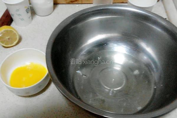 纸杯橙味提子蛋糕的做法图解2