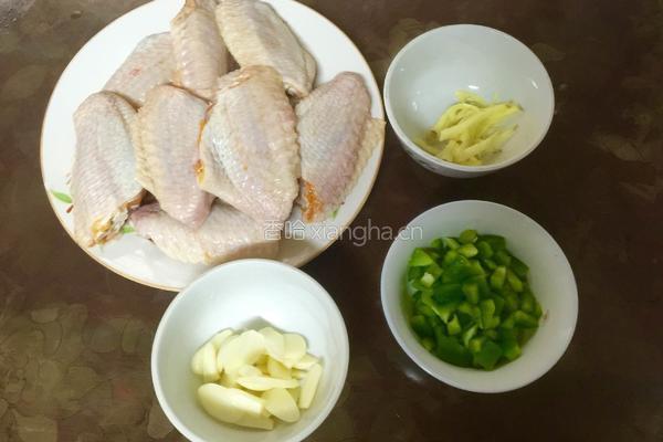 咖喱鸡翅的做法图解1