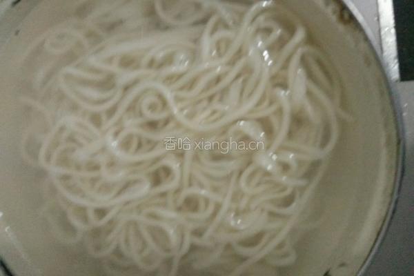 凉拌豆角面条的做法图解3