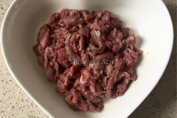 辣椒炒牛肉的做法图解2