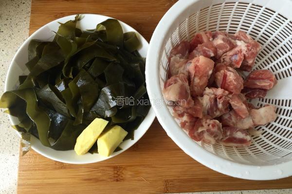 排骨海带汤的做法图解1