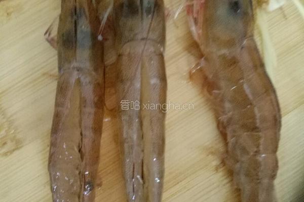 微波炉蒜蓉虾的做法图解2
