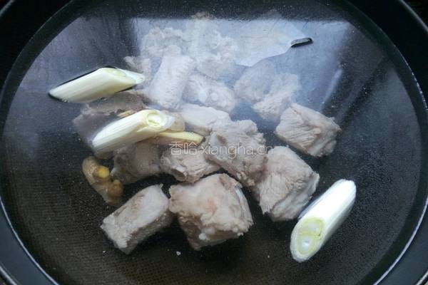 冬瓜炖排骨的做法图解6
