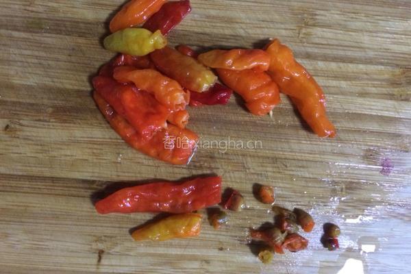 酸菜炖鲫鱼的做法图解3