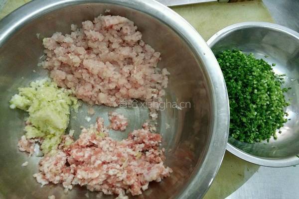 鱼肉大饺的做法图解2