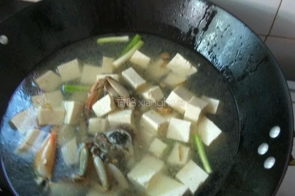 青蟹豆腐汤的做法图解6