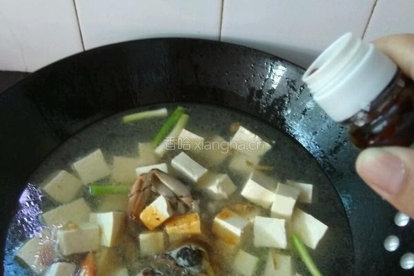 青蟹豆腐汤的做法图解7