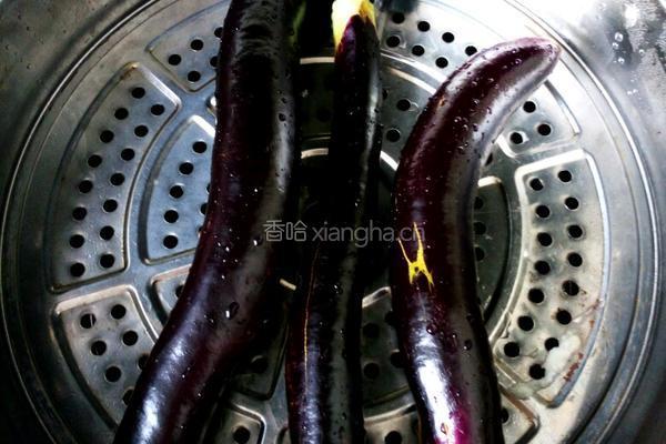 蒜泥茄子的做法图解1