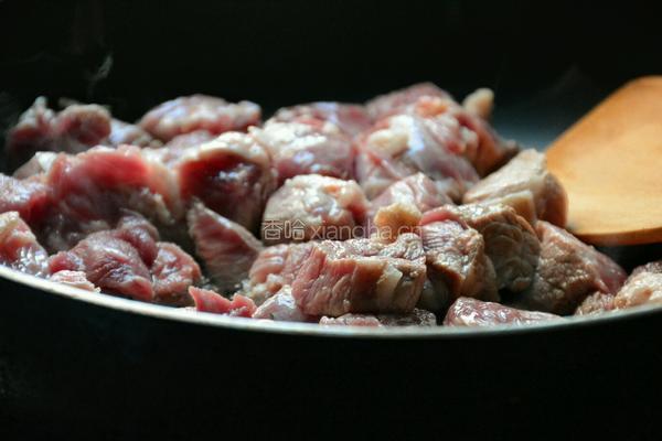 孜然羊肉的做法图解3