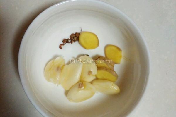 双椒鱿鱼丝的做法图解6