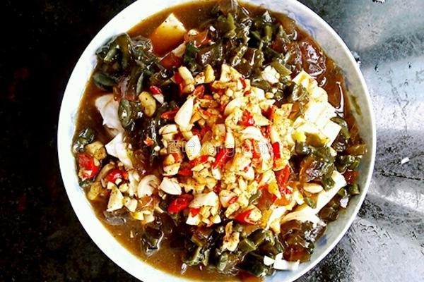 皮蛋豆腐的做法图解8