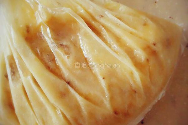 香蕉鸡蛋饼的做法图解3