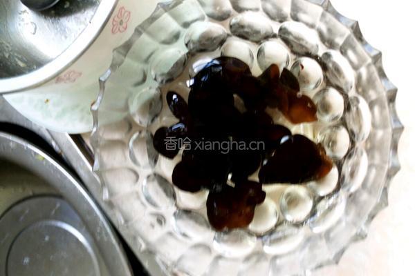 凉拌洋葱木耳的做法图解3