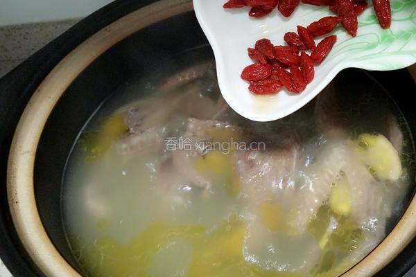 天麻乳鸽汤的做法图解8