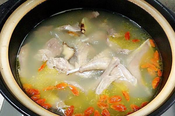 天麻乳鸽汤的做法图解10