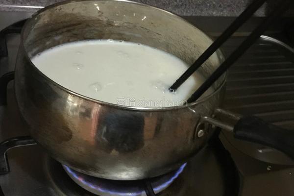 花生酱奶皮木瓜卷的做法图解6