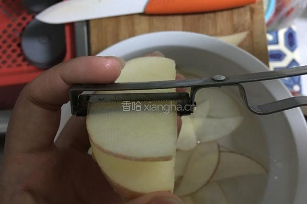 七夕礼物之一（苹果玫瑰花）的做法图解2