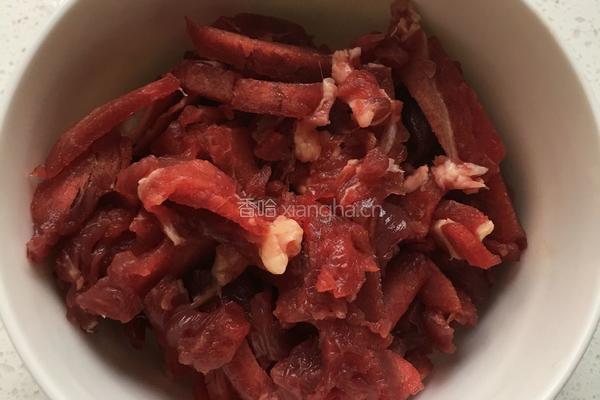 白辣椒炒牛肉的做法图解1
