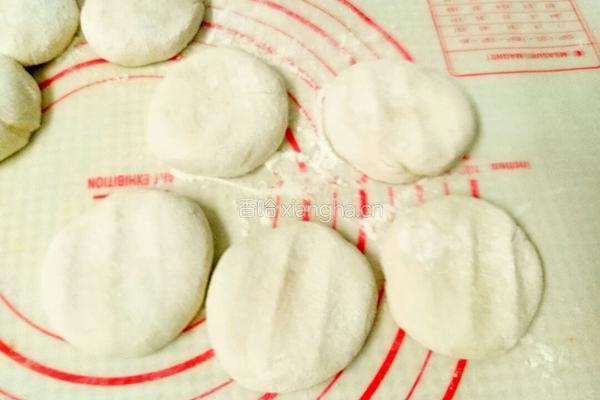 椒盐芝麻烤饼的做法图解7