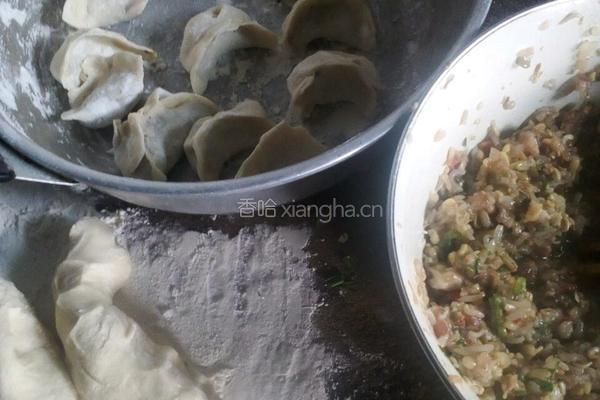 豆芽蒸饺的做法图解3