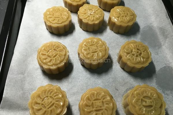 广式月饼的做法图解9