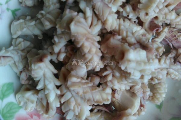 洋葱炒鱿鱼卷的做法图解5