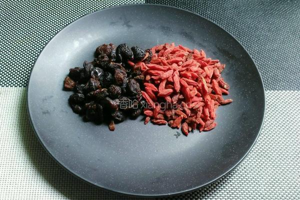 杞圆膏的做法图解1