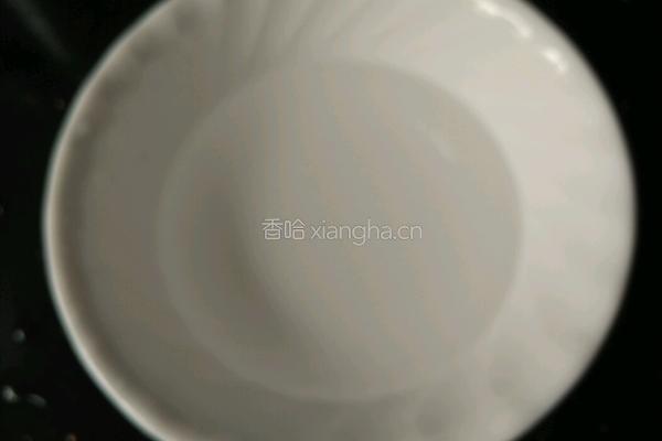 虾仁鸡蛋羹的做法图解1