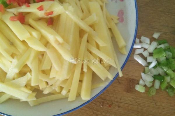 素炒土豆的做法图解1
