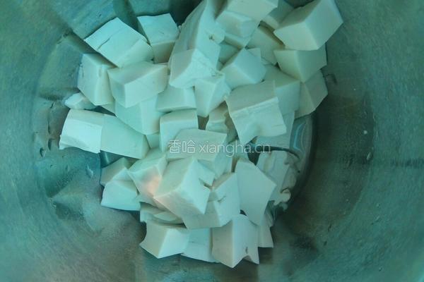 梭子蟹豆腐汤的做法图解2