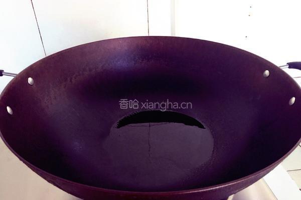 香肠黄瓜炒饭的做法图解3