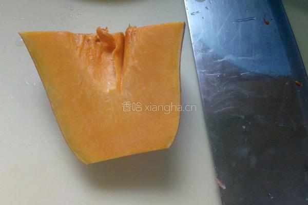 蒜蓉蒸南瓜的做法图解1