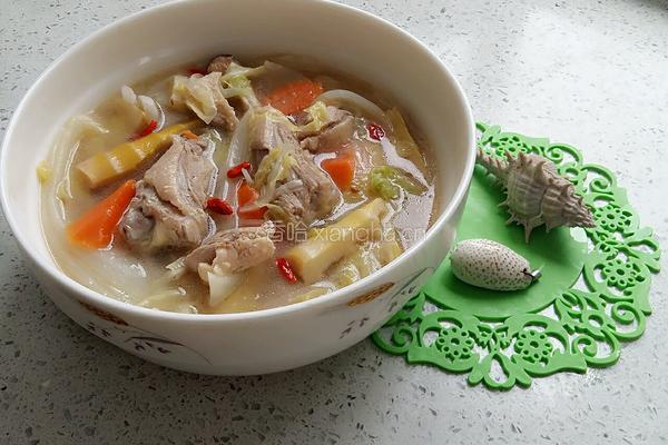 黄芪枸杞鸭腿煲的做法图解8