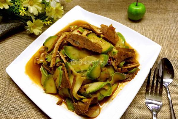 牛肉香干炒西葫芦的做法图解8