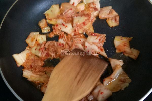 泡菜炒饭的做法图解2