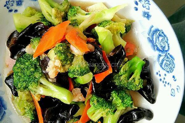 虾仁炒西蓝花的做法图解4