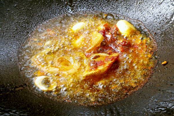 番茄土豆炖鸡的做法图解6