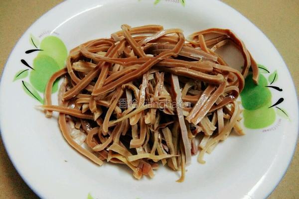 爆炒鱿鱼丝的做法图解2